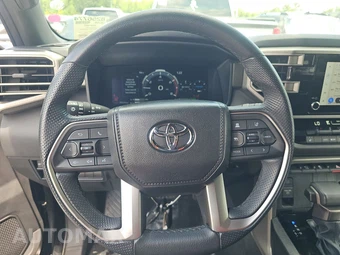 2025 Toyota Sequoia SR5 - miniatura 10