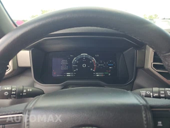 2025 Toyota Sequoia SR5 - miniatura 12