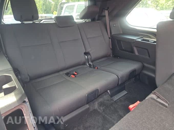 2025 Toyota Sequoia SR5 - miniatura 14