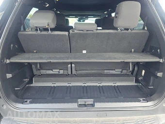 2025 Toyota Sequoia SR5 - miniatura 17