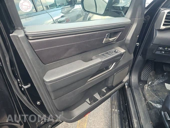 2025 Toyota Sequoia SR5 - miniatura 9