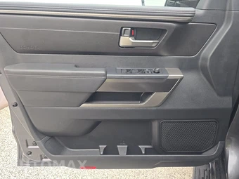 2025 Toyota Sequoia TRD Off-Road - miniatura 9