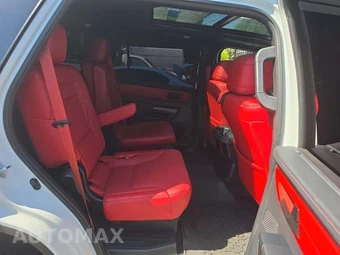2025 Toyota Sequoia TRD Pro - miniatura 14