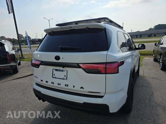 2025 Toyota Sequoia TRD Pro - miniatura 3
