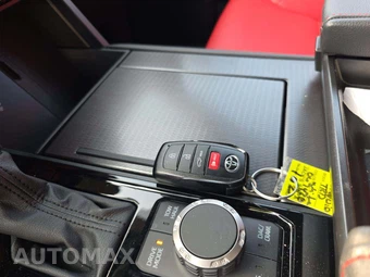 2025 Toyota Sequoia TRD Pro - miniatura 8