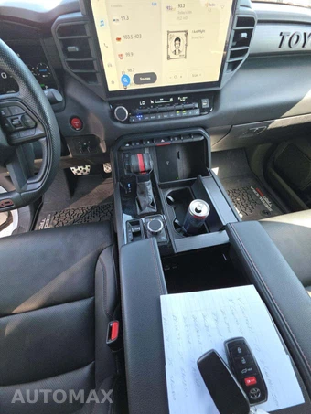 2025 Toyota Sequoia TRD Pro - miniatura 10