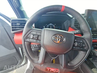 2025 Toyota Sequoia TRD Pro - miniatura 10