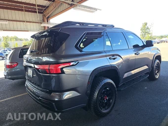 2025 Toyota Sequoia TRD Pro - miniatura 4