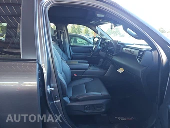2025 Toyota Sequoia TRD Pro - miniatura 8