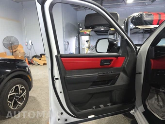 2025 Toyota Sequoia TRD Pro - miniatura 9