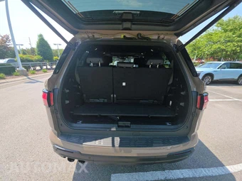 2025 Toyota Sequoia TRD Pro - miniatura 12