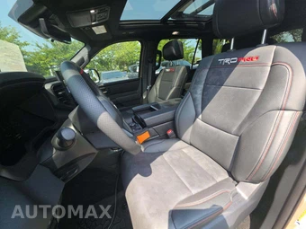 2025 Toyota Sequoia TRD Pro - miniatura 3
