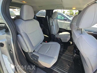2025 Toyota Sienna LE 8-Passenger 120.5" WB - miniatura 17