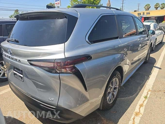 2025 Toyota Sienna LE 8-Passenger 120.5" WB - miniatura 3