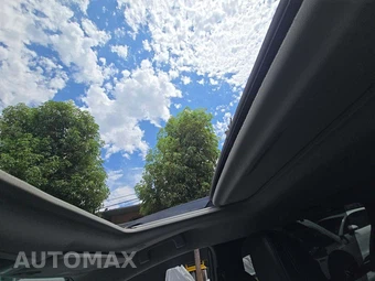 2025 Toyota Sienna LE 8-Passenger 120.5" WB - miniatura 11