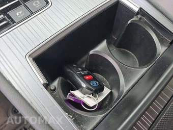2025 Toyota Sienna LE 8-Passenger 120.5" WB - miniatura 8