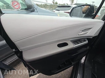 2025 Toyota Sienna LE 8-Passenger 120.5" WB - miniatura 9