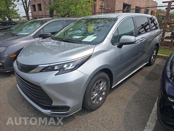 2025 Toyota Sienna LE 8-Passenger 120.5" WB