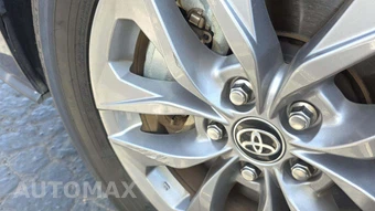 2025 Toyota Sienna LE 8-Passenger 120.5" WB - miniatura 23
