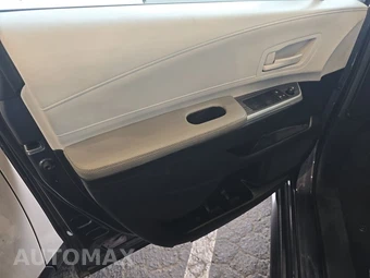 2025 Toyota Sienna LE 8-Passenger 120.5" WB - miniatura 9