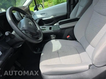 2025 Toyota Sienna LE 8-Passenger 120.5" WB - miniatura 13