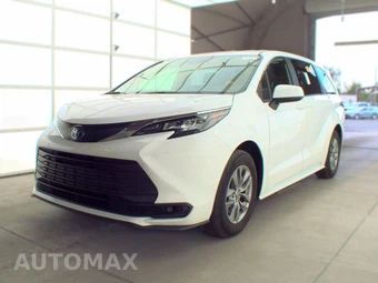 2025 Toyota Sienna LE 8-Passenger 120.5" WB
