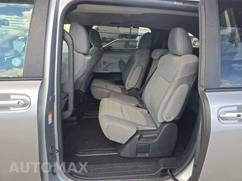 2025 Toyota Sienna LE 8-Passenger 120.5" WB - miniatura 13
