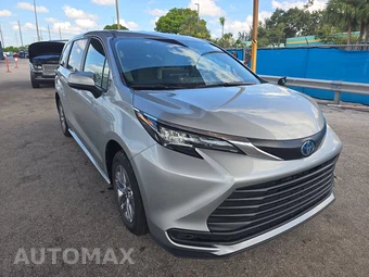 2025 Toyota Sienna LE 8-Passenger 120.5" WB - miniatura 3