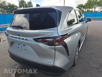 2025 Toyota Sienna LE 8-Passenger 120.5" WB - miniatura 4