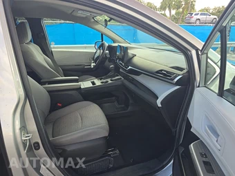 2025 Toyota Sienna LE 8-Passenger 120.5" WB - miniatura 8