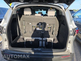 2025 Toyota Sienna LE 8-Passenger 120.5" WB - miniatura 17