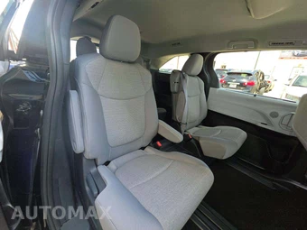 2025 Toyota Sienna LE 8-Passenger 120.5" WB - miniatura 17