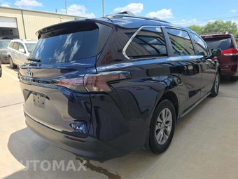 2025 Toyota Sienna LE 8-Passenger 120.5" WB - miniatura 3