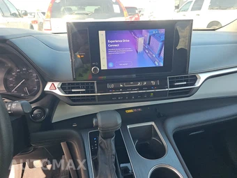 2025 Toyota Sienna LE 8-Passenger 120.5" WB - miniatura 11