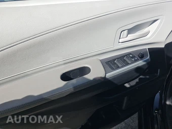 2025 Toyota Sienna LE 8-Passenger 120.5" WB - miniatura 9