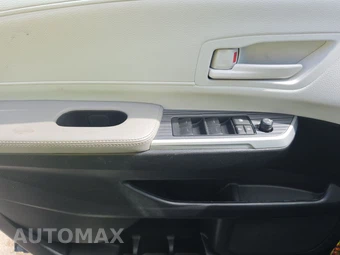 2025 Toyota Sienna LE 8-Passenger 120.5" WB - miniatura 9