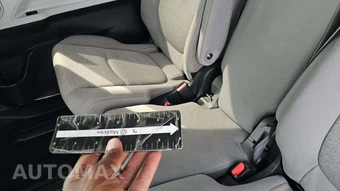 2025 Toyota Sienna LE 8-Passenger 120.5" WB - miniatura 26