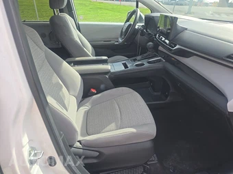 2025 Toyota Sienna LE 8-Passenger 120.5" WB - miniatura 8