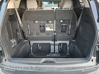 2025 Toyota Sienna LE 8-Passenger 120.5" WB - miniatura 17