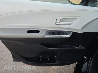2025 Toyota Sienna LE 8-Passenger 120.5" WB - miniatura 9