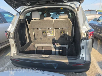2025 Toyota Sienna LE 8-Passenger 120.5" WB - miniatura 17