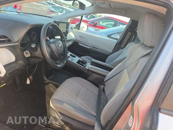 2025 Toyota Sienna LE 8-Passenger 120.5" WB - miniatura 7