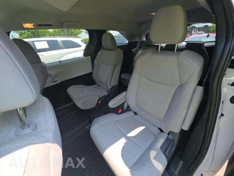 2025 Toyota Sienna LE 8-Passenger 120.5" WB - miniatura 13