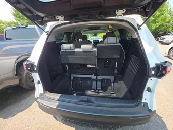 2025 Toyota Sienna LE 8-Passenger 120.5" WB - miniatura 15