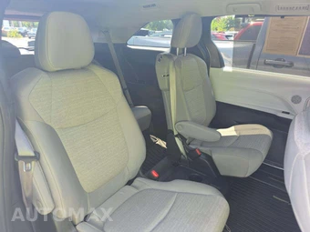 2025 Toyota Sienna LE 8-Passenger 120.5" WB - miniatura 17
