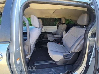 2025 Toyota Sienna LE 8-Passenger 120.5" WB - miniatura 10