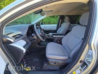 2025 Toyota Sienna LE 8-Passenger 120.5" WB - miniatura 3