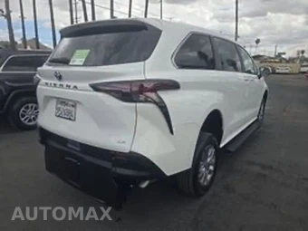2025 Toyota Sienna LE 8-Passenger 120.5" WB - miniatura 3