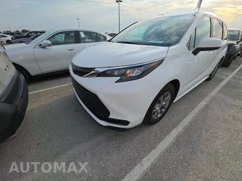 2025 Toyota Sienna LE 8-Passenger 120.5" WB
