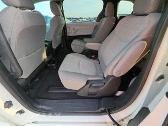 2025 Toyota Sienna LE 8-Passenger 120.5" WB - miniatura 13